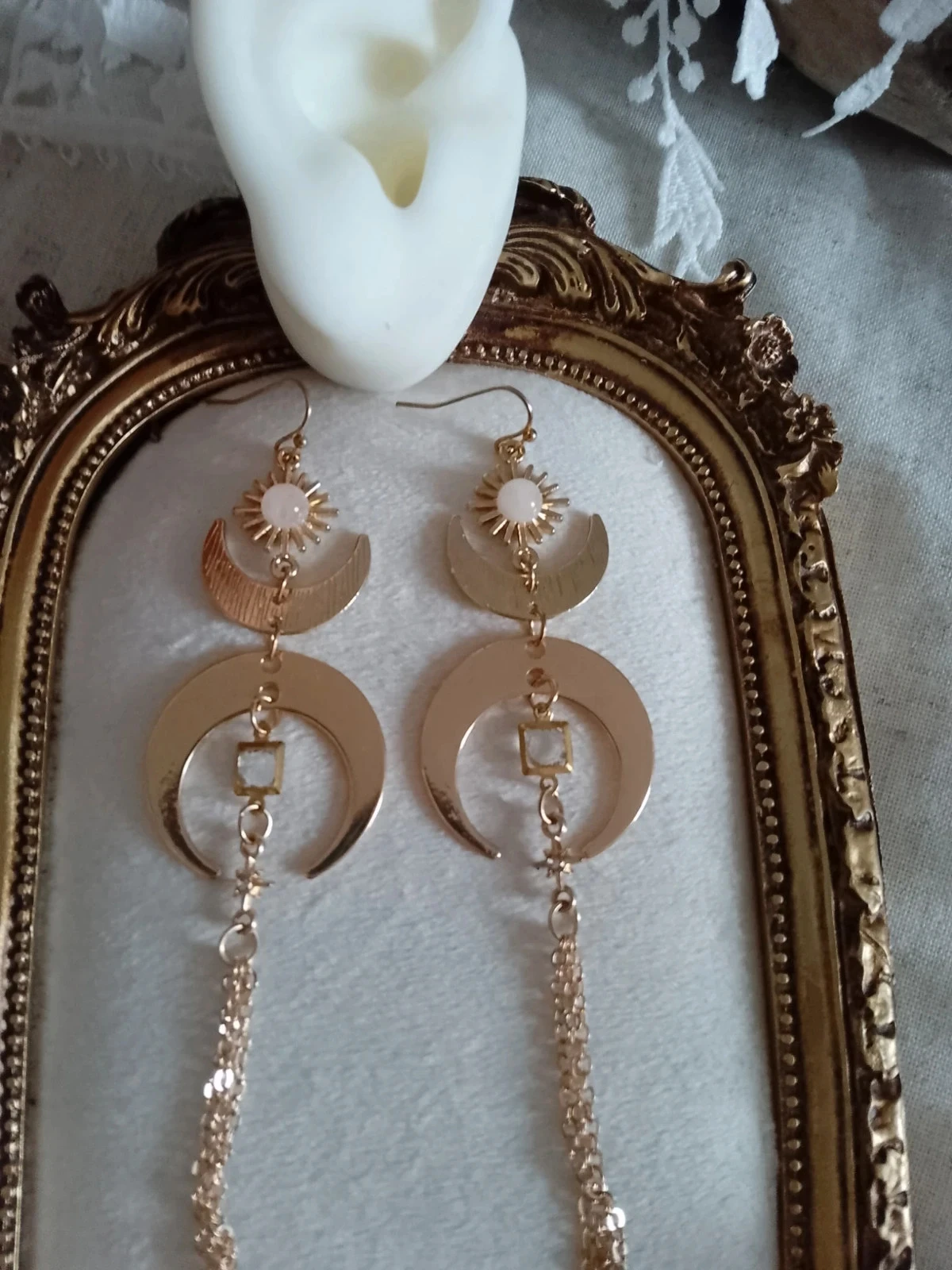 Pendientes bohemios con forma de luna, estrellas y piedras de luna – photo 2